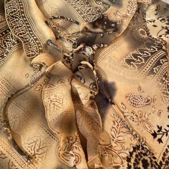 Ricki’s - Ladies blouse with a ruffles lace up neckline. Size. M - Picture 9 of 9